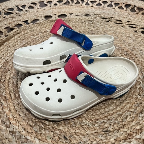 Unisex Iconic Classic All Terrain Clogs Crocs With Red & Blue Strap M8 W10 - Picture 1 of 3